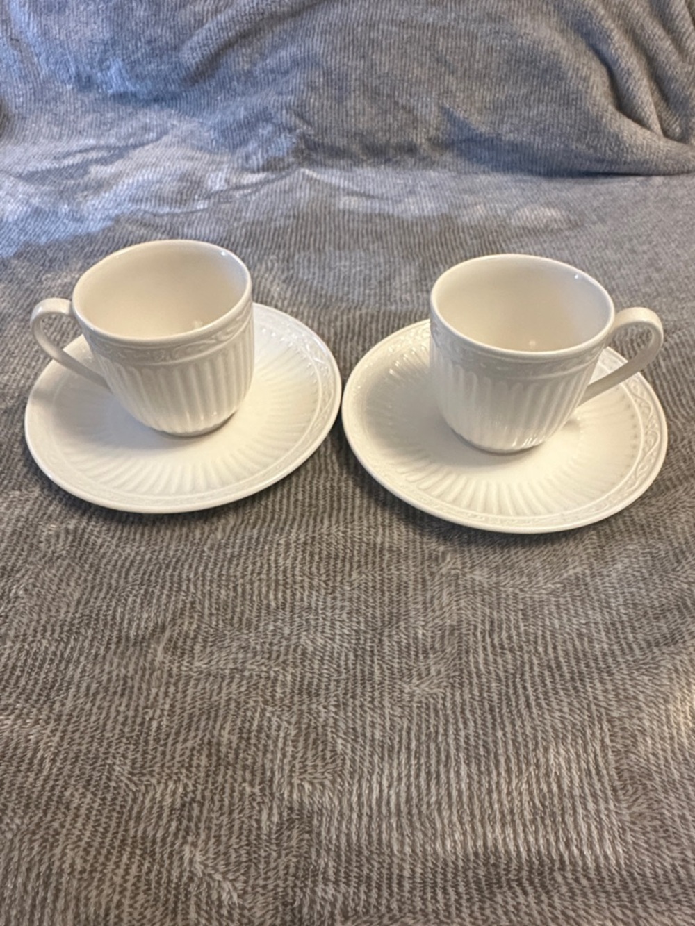 Mikasa White Italian country side Ceramic Tea Cups with Saucers - Set of 2